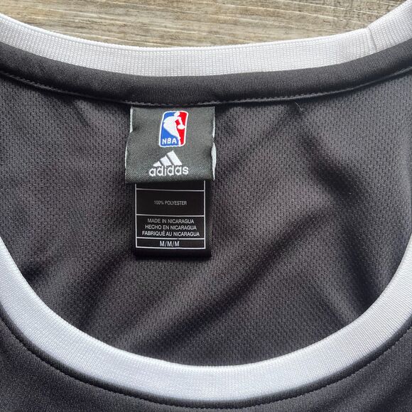 NBA Sacramento Kings Jersey Medium Tank Adidas Black White Stripe Blank NBA4Her - Picture 4 of 7